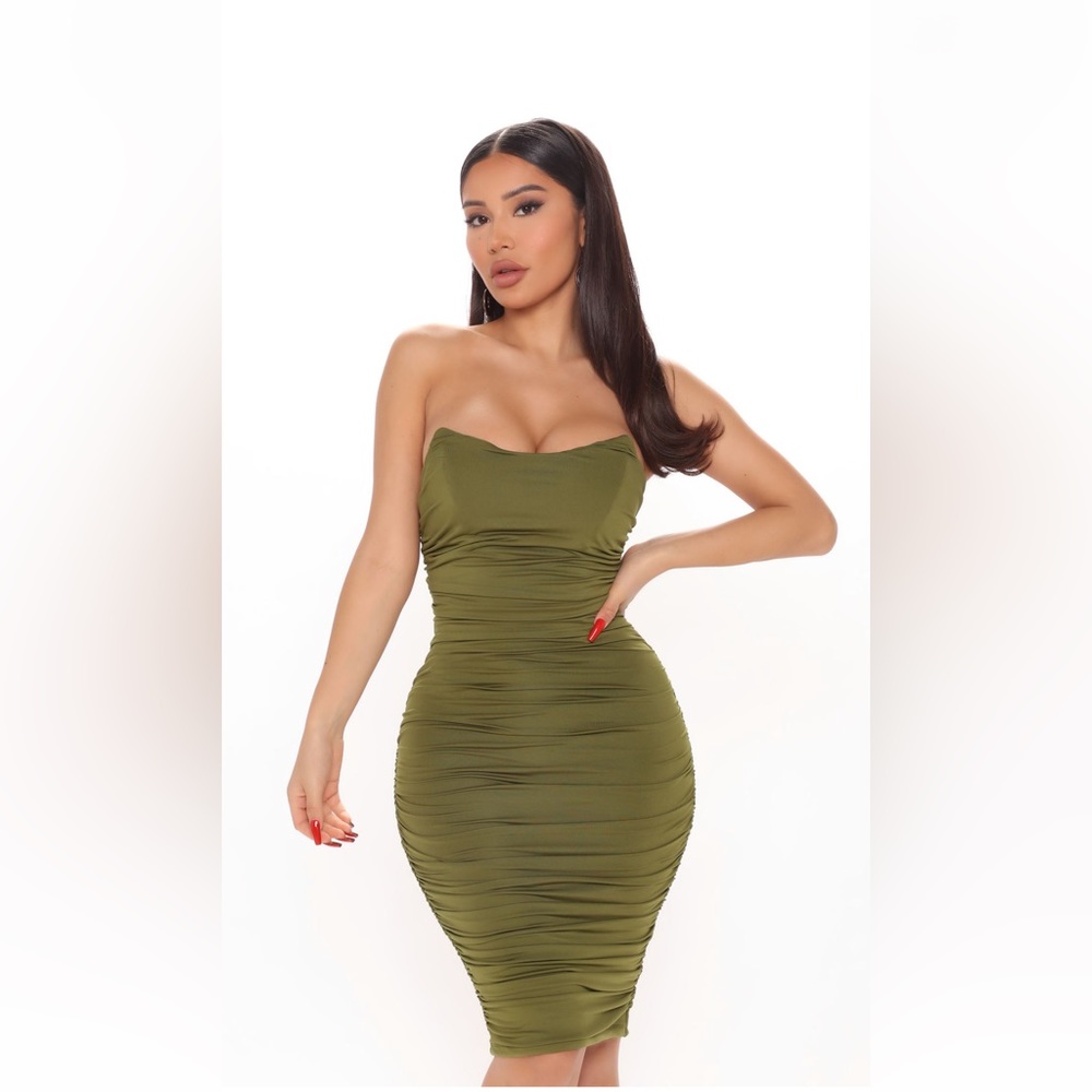 Fashion Nova Green strapless dress